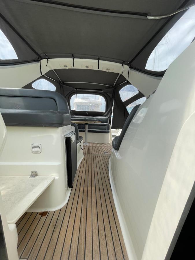 Une Nuit Sur Un Bateau Linge & Menage Inclus ลาโรแชล ภายนอก รูปภาพ